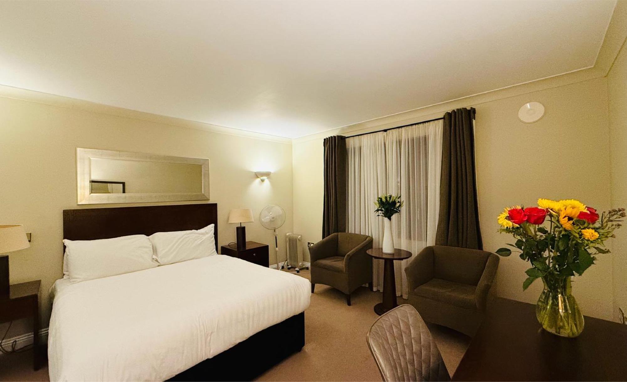 Hustyns Hotel Saint Wenn ภายนอก รูปภาพ