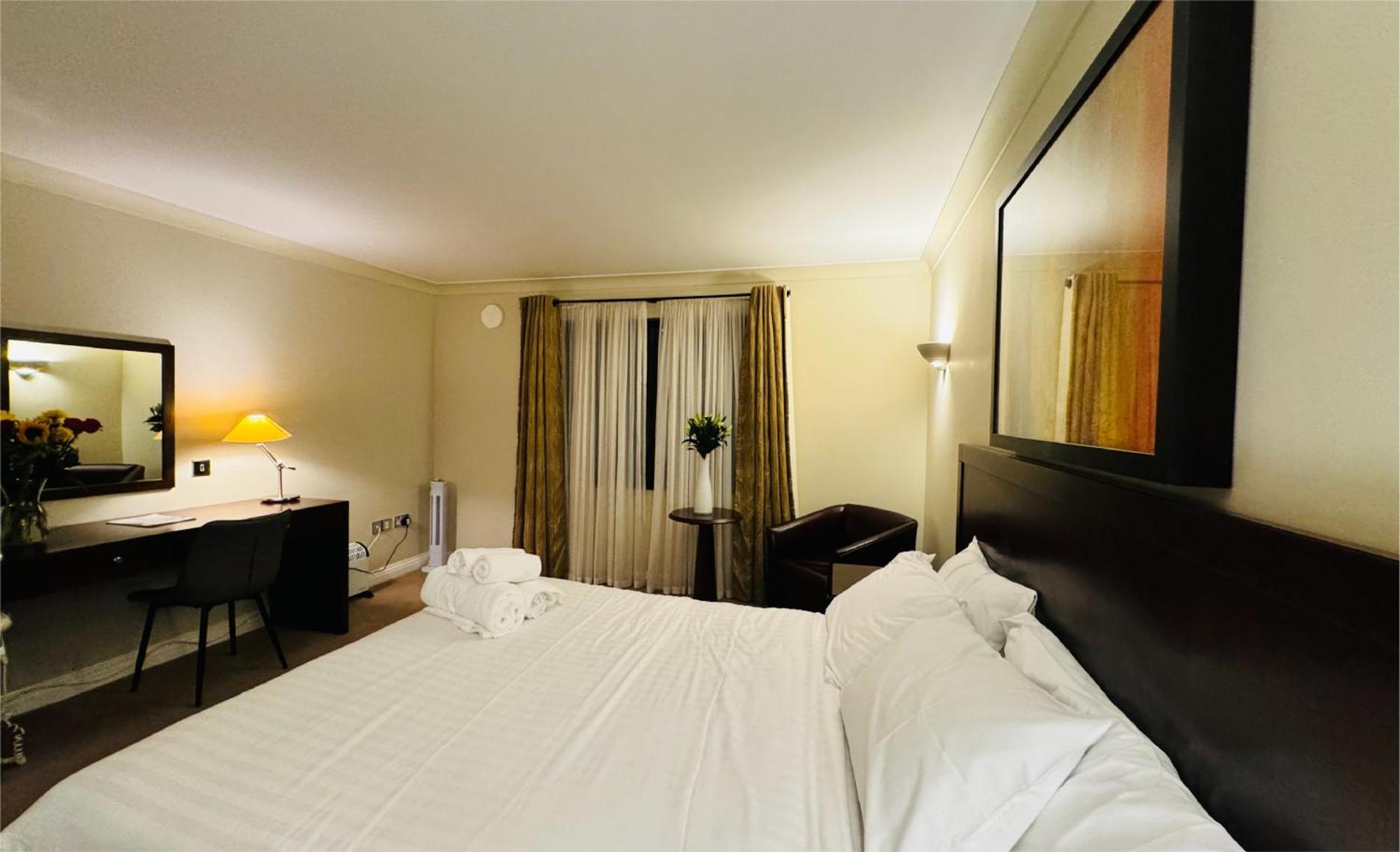 Hustyns Hotel Saint Wenn ภายนอก รูปภาพ