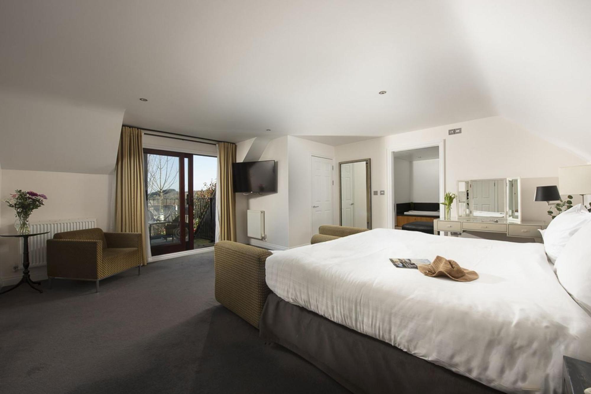 Hustyns Hotel Saint Wenn ภายนอก รูปภาพ