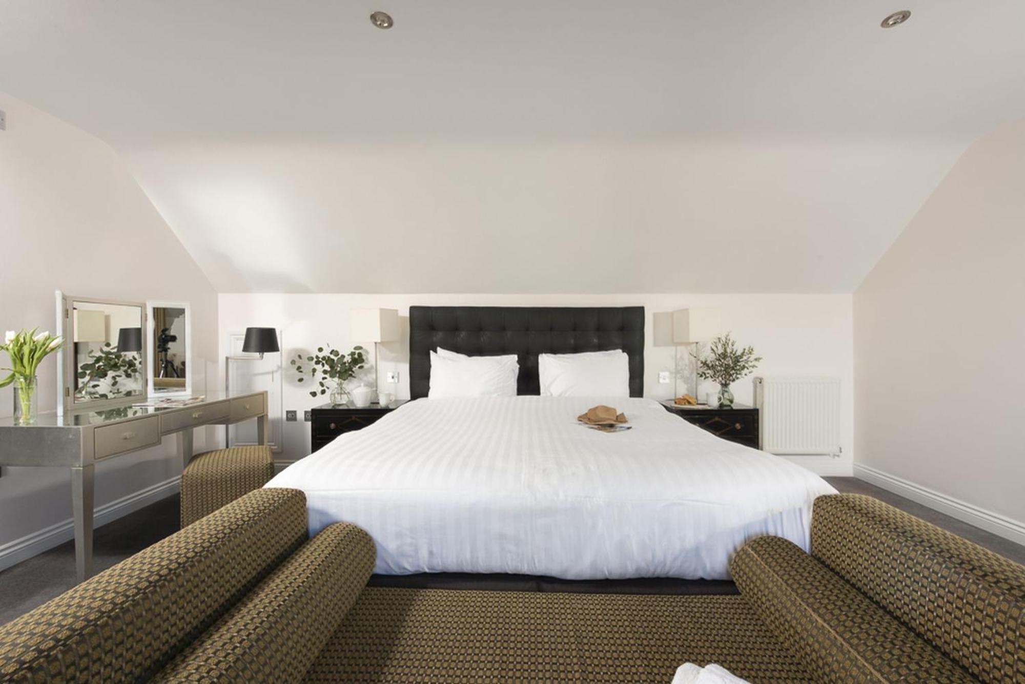 Hustyns Hotel Saint Wenn ภายนอก รูปภาพ